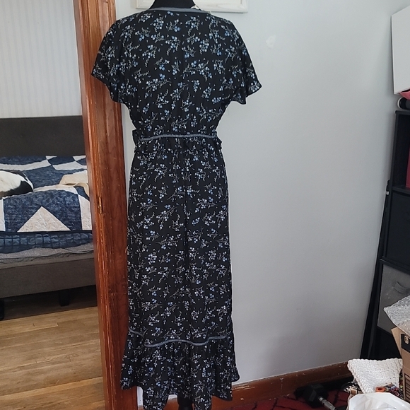 Max Studio Black and Blue Floral Maxi Dress - Picture 9 of 10